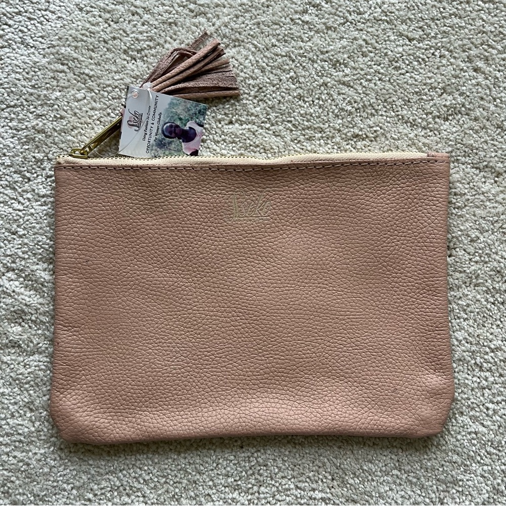 NWT Sseko Tassel Clutch in Speachless